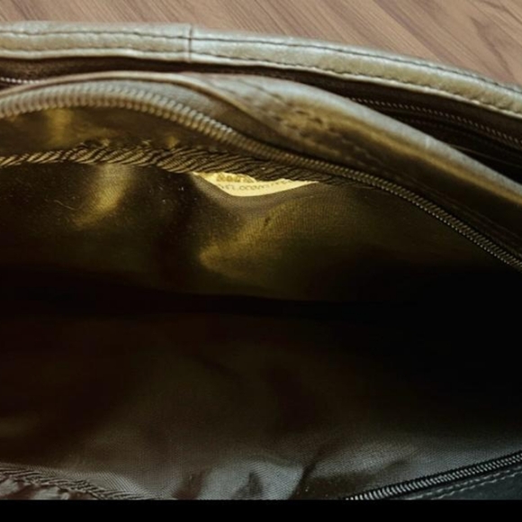 VINTAGE PLAYBOY LEATHER BAG • APPROX. 18.5" X 11.5" X 7" • STYLISH & DURABLE 🖤 - Picture 5 of 7